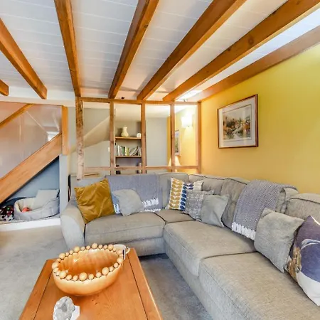 Red Briar House * Danby