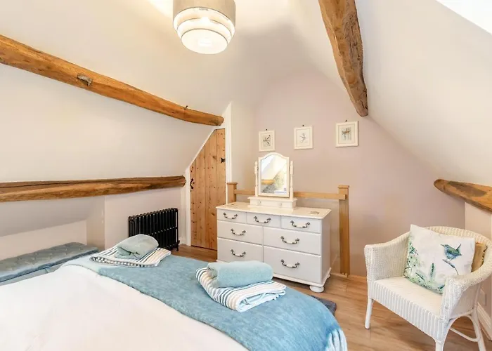 3 Bed In Oc-r30587 Danby