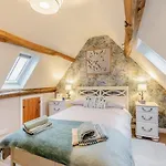 3 Bed In Oc-r30587 * Danby